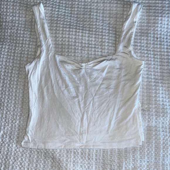 WHITE FOX BOUTIQUE “Taking off” tops - Picture 3 of 8
